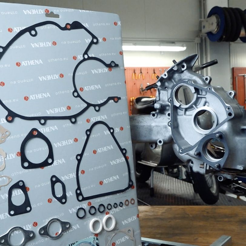 Vespa Small Frame Complete Gasket Kit with O-rings (Engine Oil Seals not included)